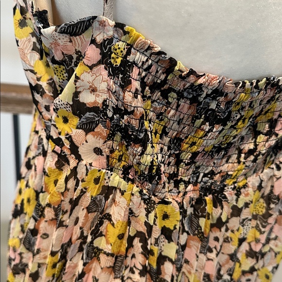 Vici Floral Print Chiffon Midi Dress. Size XL - Picture 6 of 7